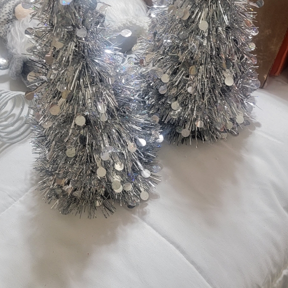 Christmas Decorations - Picture 5 of 11